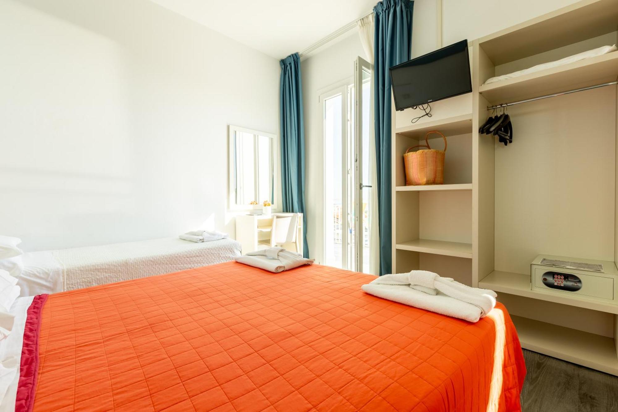 Hotel Kim Rimini Exterior photo