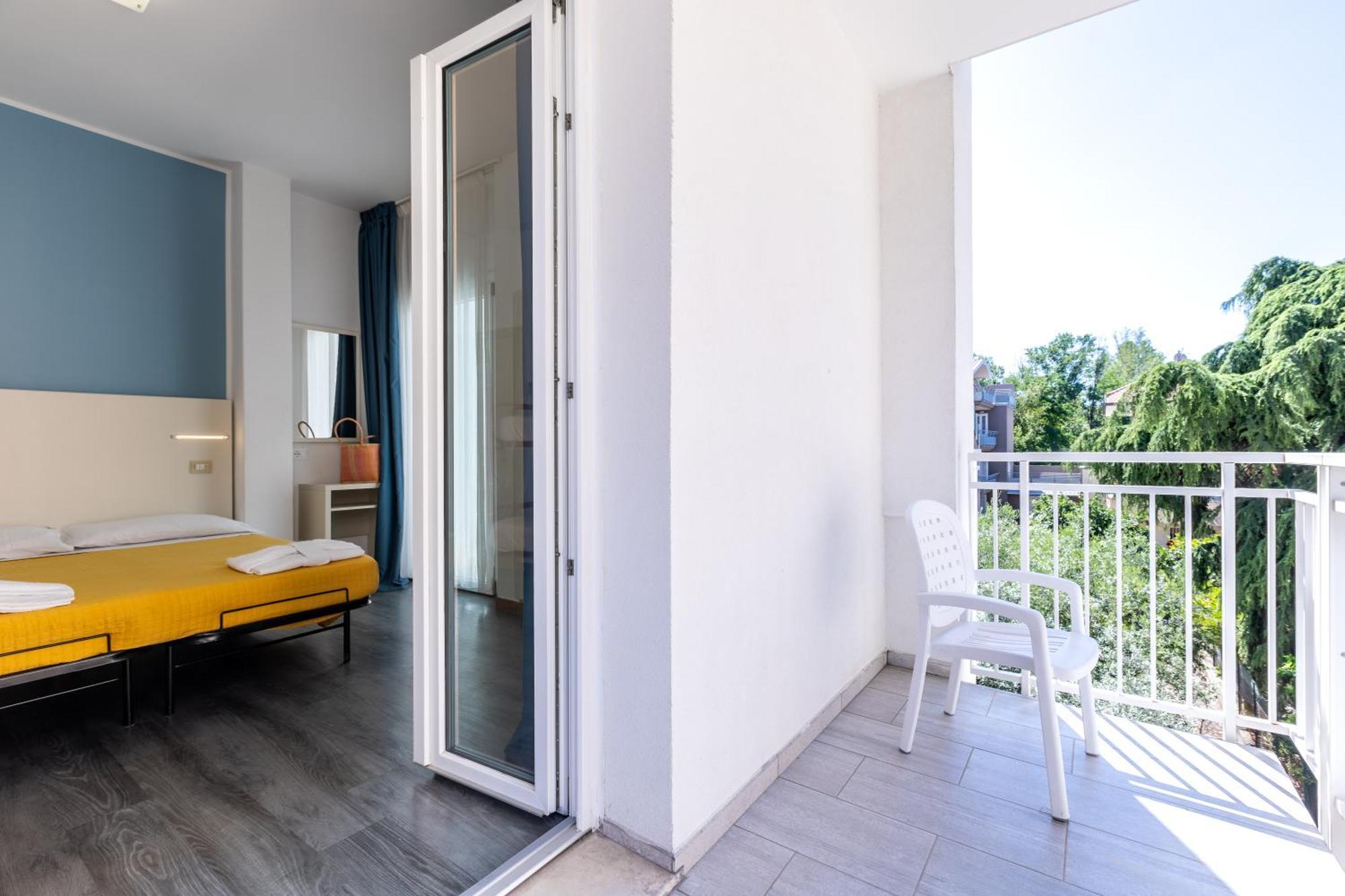 Hotel Kim Rimini Exterior photo