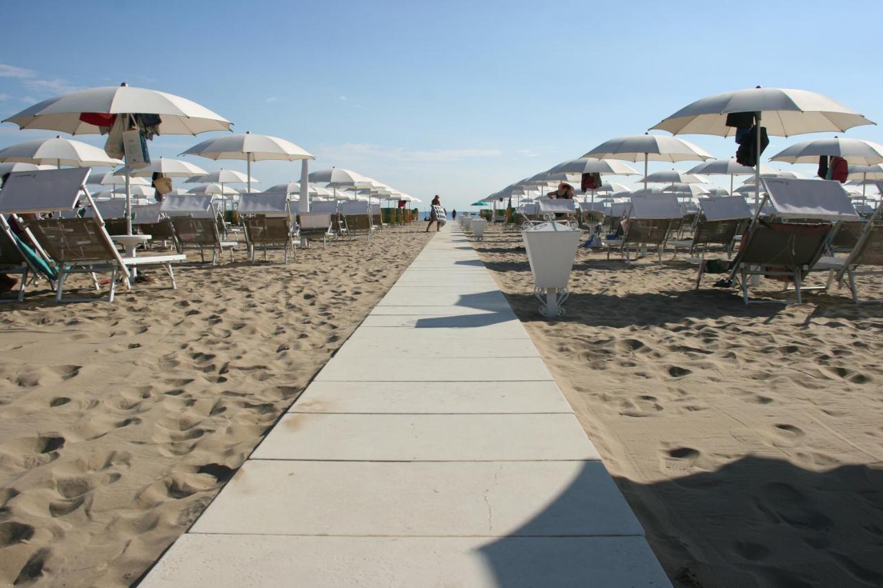 Hotel Kim Rimini Exterior photo